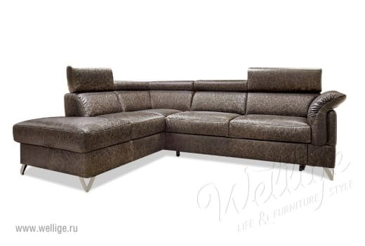 Диван в коричневых тонах