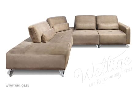 Диван в коричневых тонах