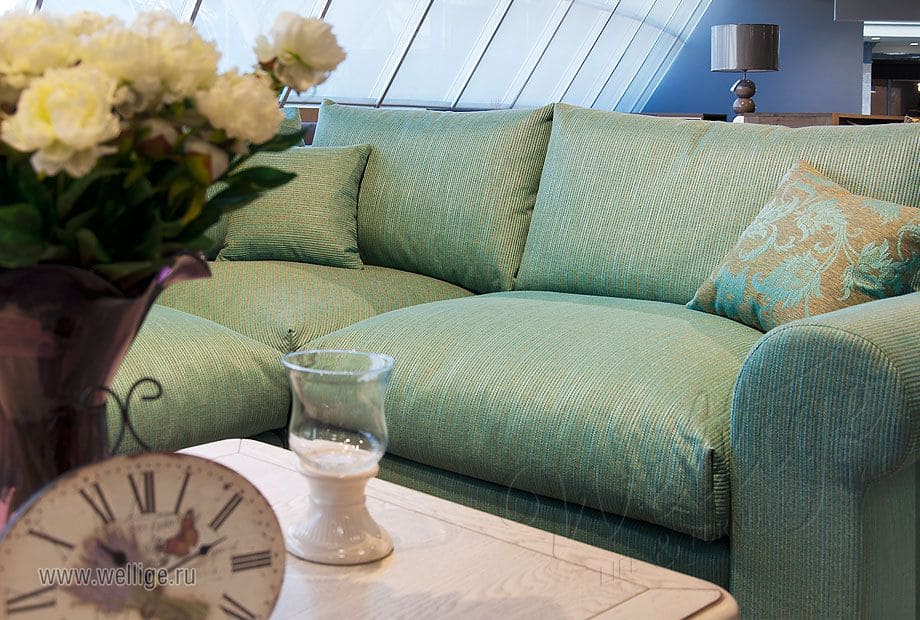 диваны в бирюзовых тонах