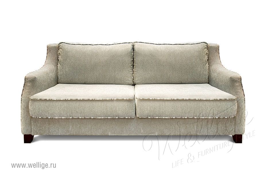 Диван в светлых тонах