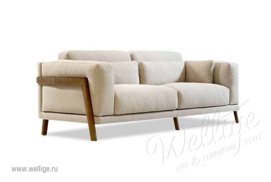 Диван в светлых тонах