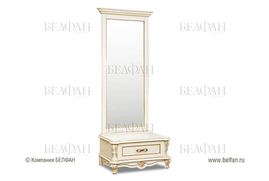 Изделие в деревянной раме